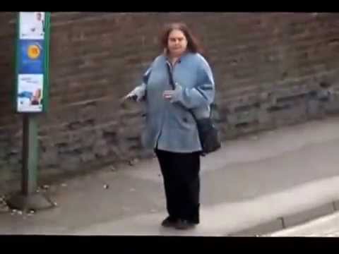 Dancing queen at bus stop (better)