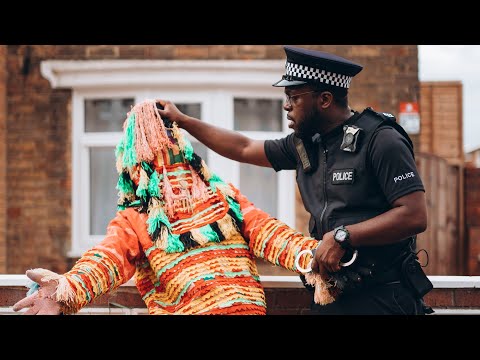 LONDON MASQUERADE | Broda shaggi
