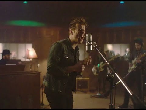 Thumbnail for Anderson East - Find ‘Em, Fool ‘Em and Forget ‘Em [Live from Fame Studios] by Anderson East