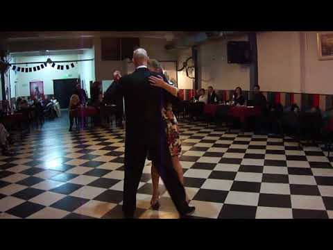 Sin Rumbo, bailan  Paulo Bernardo y Sonia Aires  1/2