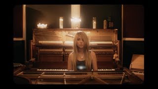 Anna Graceman - Keep On Moving On