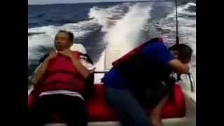 MANCING MANIA MABUK LAUT