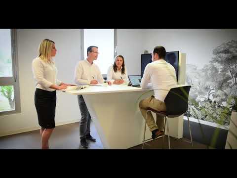 Table connectée multimédia HUB - modèle bas ou haut avec options technologiques avancées_9