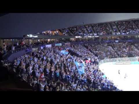 "Die ganze Halle hüpft olé oléééééé!"