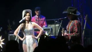 Willie Nelson and Kacey Musgraves - Are You Sure - New Year&#39;s Eve - Austin