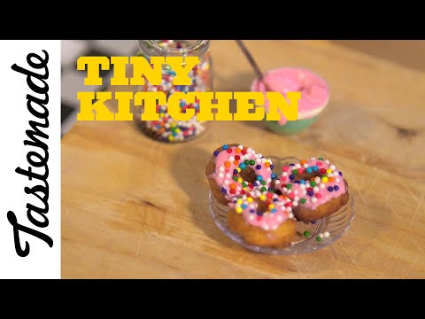 Tiny Kitchen' Videos Cook Up Real Food In Doll-Sized Portions