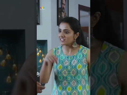 Ann Sheetal's Gold Chain is Stolen by Rowdies — watch video