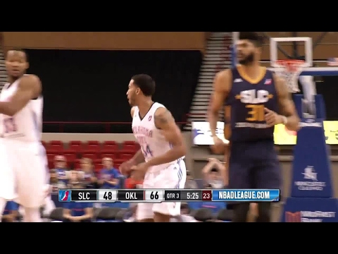 Josh Huestis with the dunk!