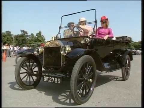 Vintage Cars - Beaulieu Motor museum - Hampshire - 1983