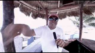 preview picture of video 'Puerto Morelos excursion hawker'