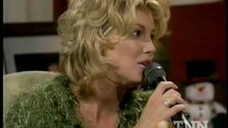 EDDY ARNOLD and FAITH HILL - "Why Can't It Be"