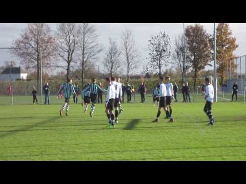 Tricht B1 op 2- 0 tegen Wieldrecht B1 (30-11-2013)