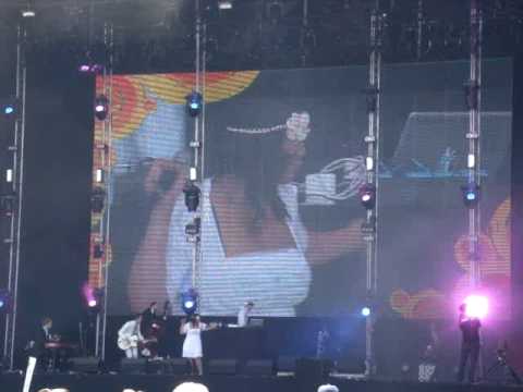 Caro Emerald - A night like this (Concert @ Sea 2010)