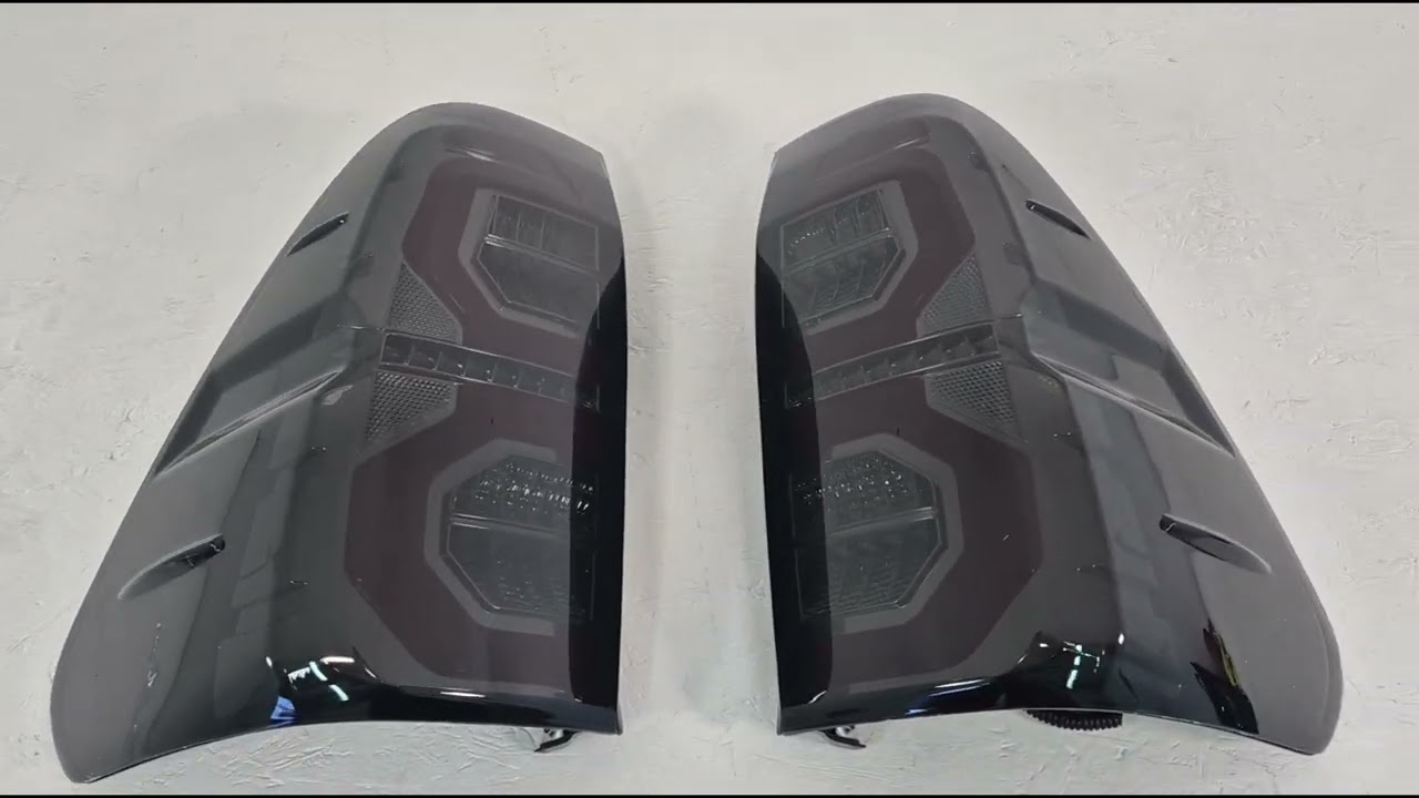 Toyota Hilux 2015– Zadnje luči V3 (2 kosa) Video 1