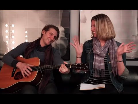 Eric Hutchinson plays 'Hallelujah' as upbeat pop song