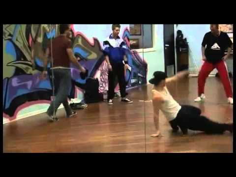 Corner  L'angolo dello sport   Breakdance In Action Crew