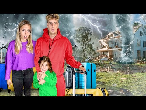 AURORA E PAPÀ MIKE SOPRAVVIVIAMO NELLA TEMPESTA DAL TORNADO CON LAURA! LA CITTÀ È SCOMPARSA!