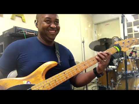 Se liga nessas ideias aí que a gig fez tudo sem ensaio hein 👀😳baixistas largou as frases 🎸😂