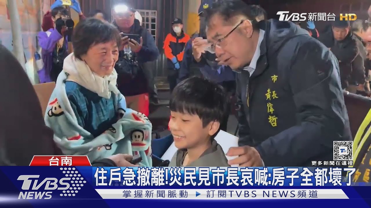 阿娘威!八旬嬤拼老命從門縫爬出 裹被發抖
