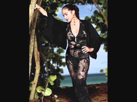 Gloria Estefan ft Pitbull WEPA