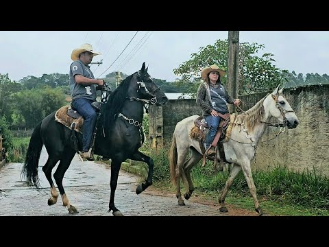 CAVALGADA EM BAEPÊNDI MG PASSANDO A ENTRADA DE CAXAMBU PELA ESTRADA FÉRREA E RETORNO  