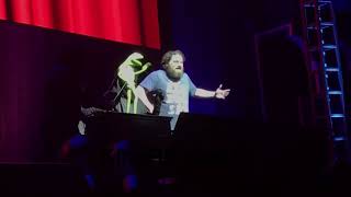 #TheMuppets Take The O2: Happy Feet!