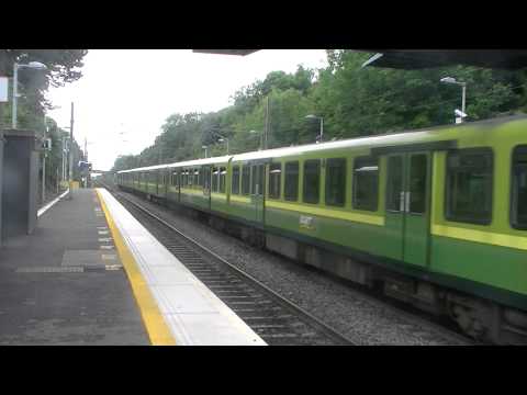 Irish Rail 8100 EMU 8115 + 8113 + 8116 + 8114 arrives at Portmarnock with wrong destination display