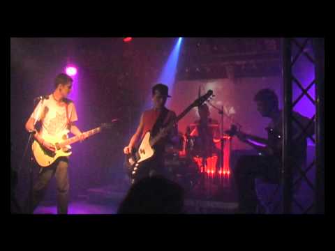 Foursquare - Melodka  Broken Dreams