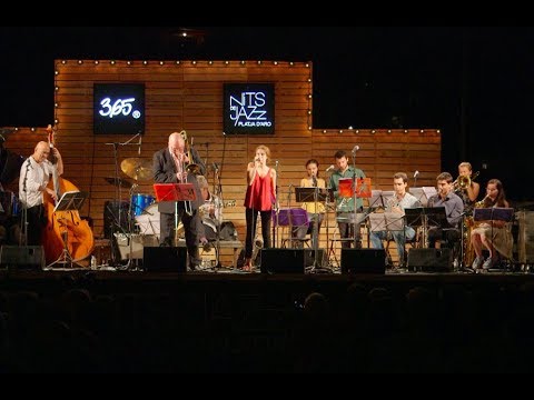 2018 No moon at all JOAN CHAMORRO PRESENTA ALBA ARMENGOU (feat. JOHN ALLRED)