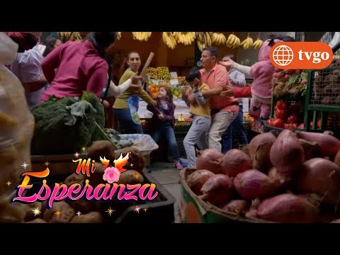 Socorro finds Esperanza in a fight at the market! - Mi Esperanza 10/08/2018