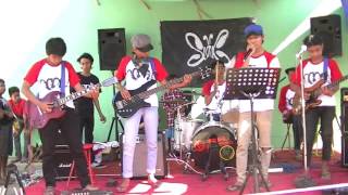 Download lagu Slank-bendera 1/2 tiang (cover) mp3