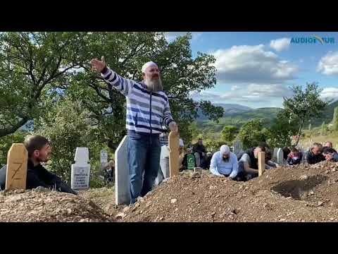 Punët e mira në Varr - Bekir Halimi