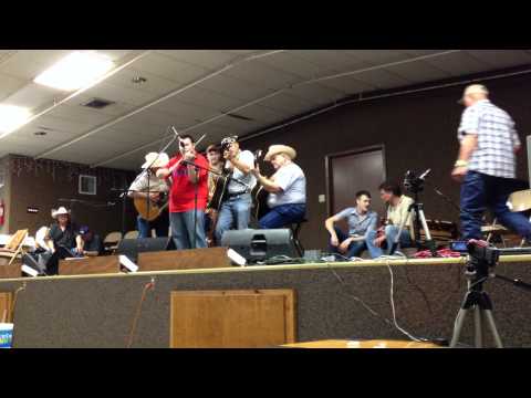 2012 Fiddlers' Frolics Round Robin - Bubba Hopkins "High Level Hornpipe"