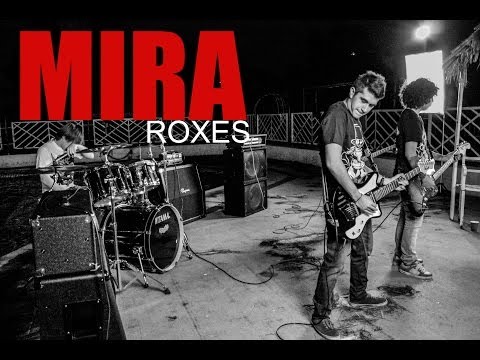 Roxes - Mira (video Oficial)