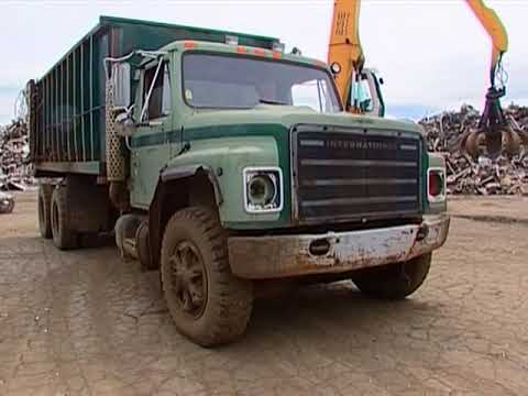 Mighty Machines S2 E7 All About Recycling