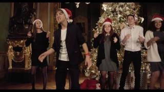 LES KIDS CHANTENT NOEL -  JINGLE BELL ROCK (Clip Officiel)