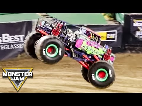 Wild Flower HUGE air | World Finals XIX (2018) | Monster Jam