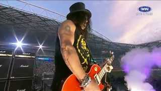 Slash performs Bent To Fly live at the 2014 NRL Grand Final, Australia