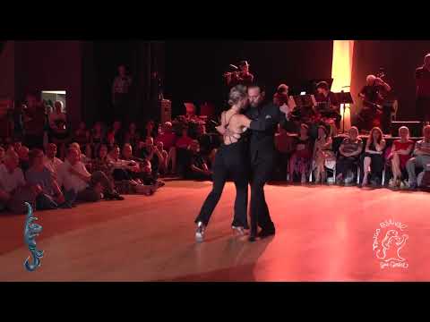 Gisela PASSI & Rodrigo RUFINO  dansent un tango avec l'orchestre HYPERION ENSEMBLE