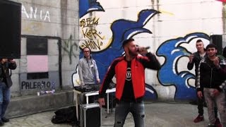 Emis Killa canta in carcere con i detenuti di San Vittore