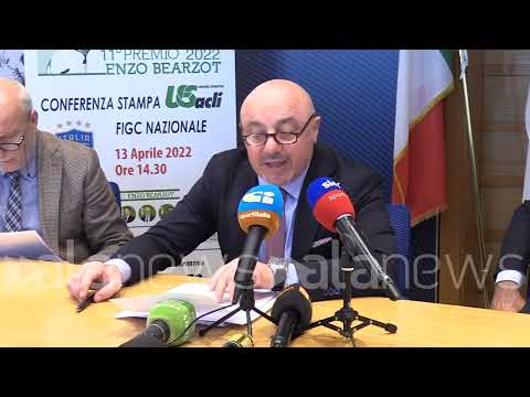 Football, Roberto De Zerbi wins the 'Enzo Bearzot' Award