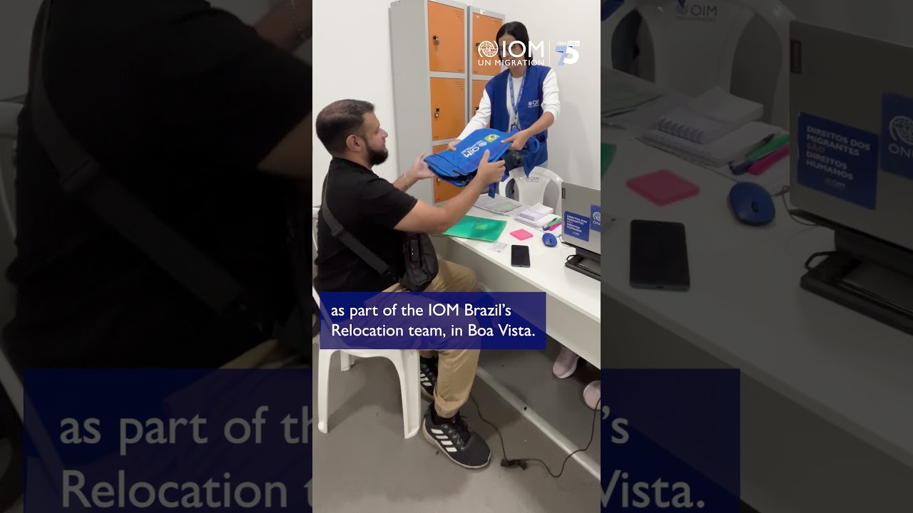 Deaf Migrant Kenny Begins His Own Journey in Southern Brazil