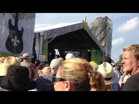 2012-05-06: Bonnie Raitt w/ Jon Cleary & Allen Toussaint, "I Believe I'm in Love with You", JazzFest