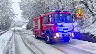 alberi-caduti-e-auto-bloccate-gli-interventi-dei-vigili-del-fuoco-in-irpinia