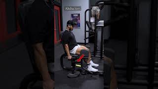 Odwodzenie nogi na maszynie — wideo