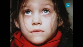 Marion Cotillard's First Film, 'Le Monde des Tout Petits' + Marion's Reaction Watching It