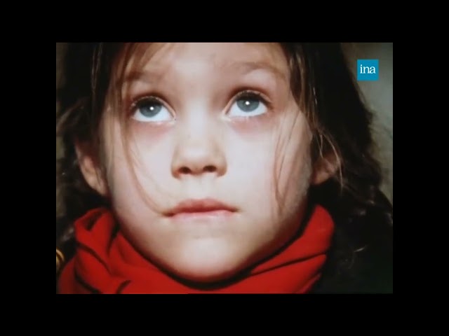 Marion Cotillard's First Film, 'Le Monde des Tout Petits' + Marion's Reaction Watching It