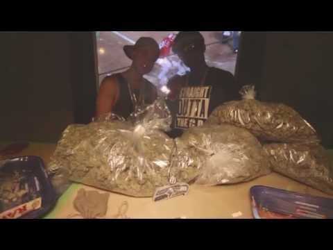 DZ - MUSCLE PACKS FEAT. D MENACE