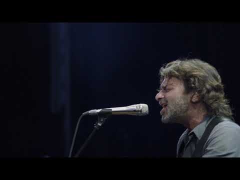 Quique González & Los Detectives - La Casa de Mis Padres (Live)