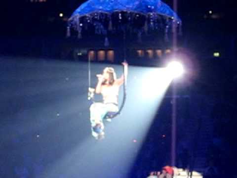 Britney Spears live  26.07.09 in Berlin - Everytime